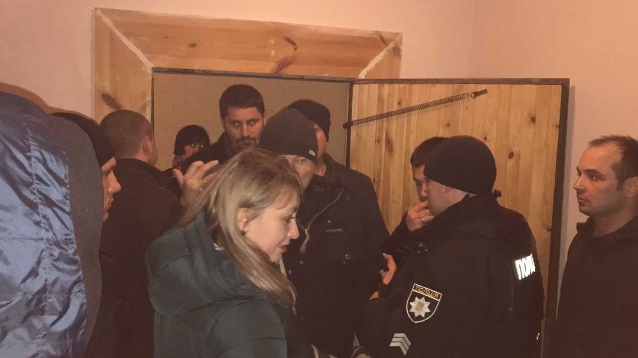 Рейдерське захоплення в Києві на Позняках