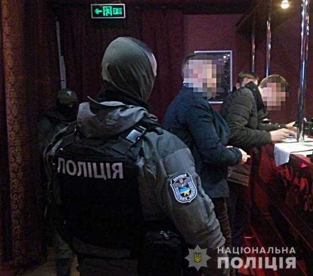 У Києві затримали групу фальшивих колекторів