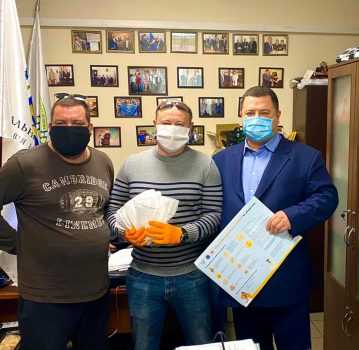 Штаб продовжує безкоштовно роздавати захисні маски жителям Солом’янського району