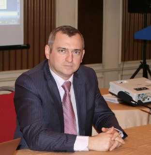 Народний депутат Олександр Федієнко передав Бориспільській лікарні маски з пластиковими екранами